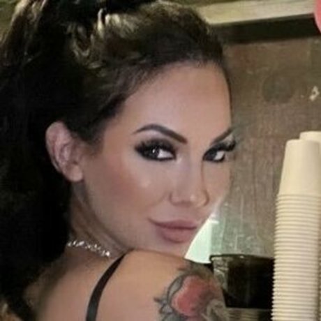 Vikkidoll porn actress gallery