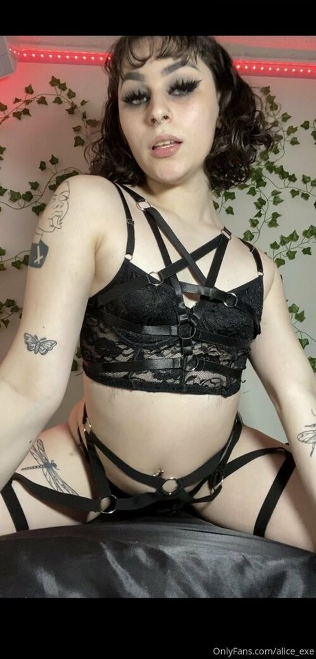 Illiteracy4me art actress pictures