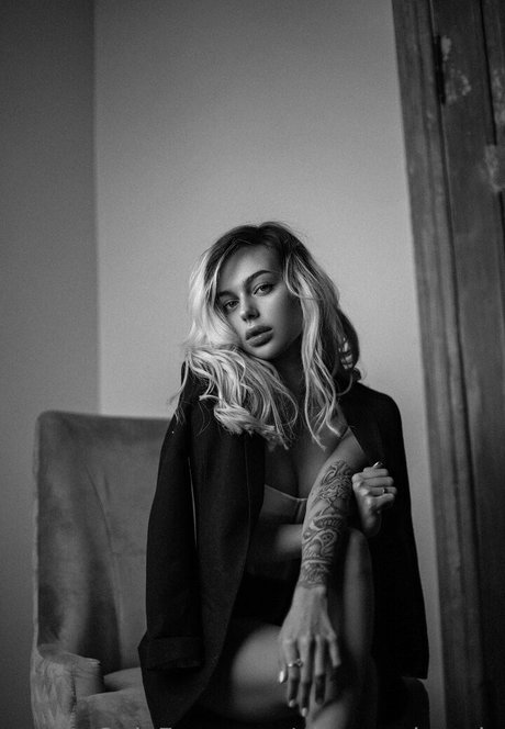 alexaandra vip nude actress photo