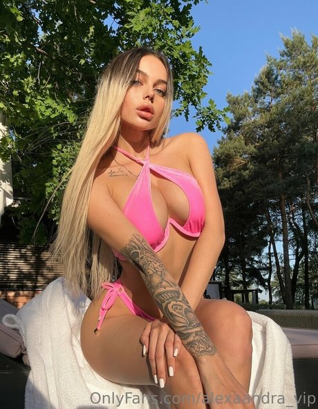 alexaandra vip high quality model photo
