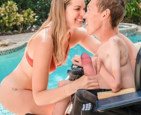 Hannah Alyward beautiful star galleries