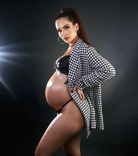 Annykalmeidaa star pretty gallery