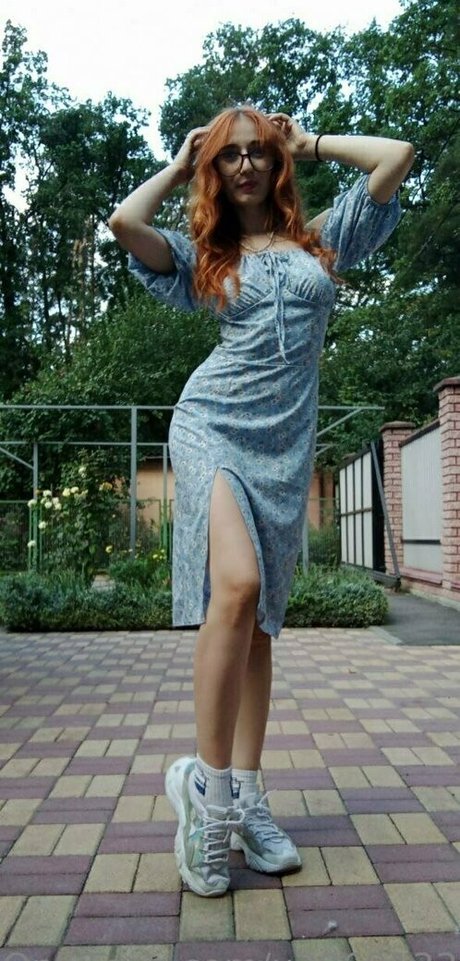 moniiikaaaa model exclusive images