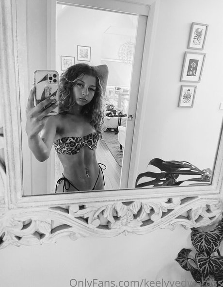 keelyyedwardss pretty actress galleries