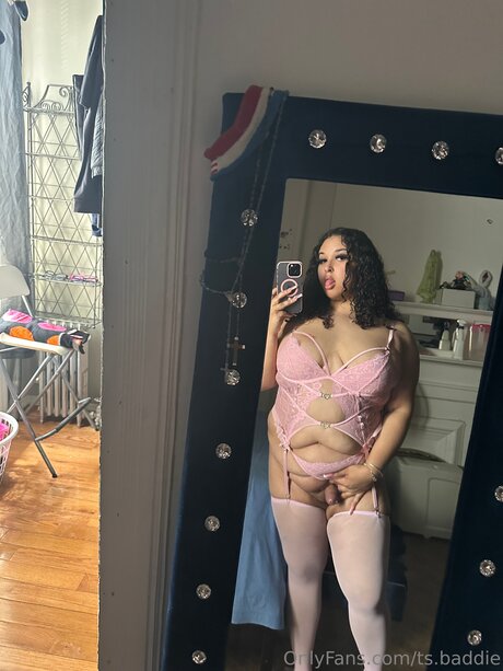 TS Baddie erotic model images