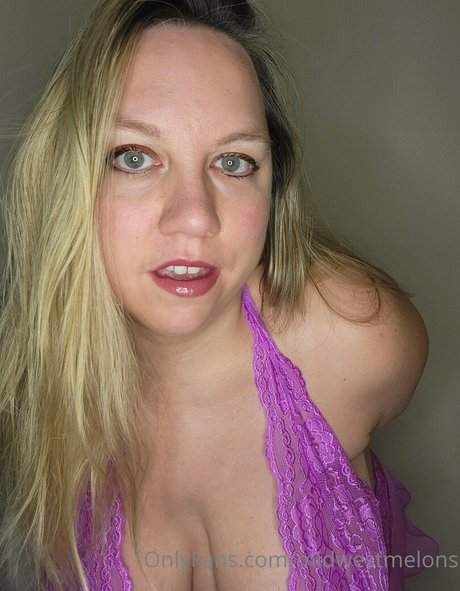 midwestmelons hot pornstar pic