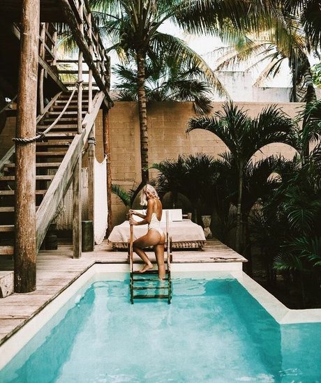 Lauren Bullen star nudes photo