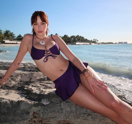 Olivia OBrien hd star pictures