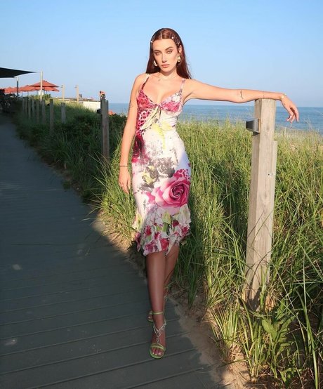 Olivia OBrien hd actress photos