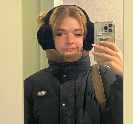 Shadsi star nude img