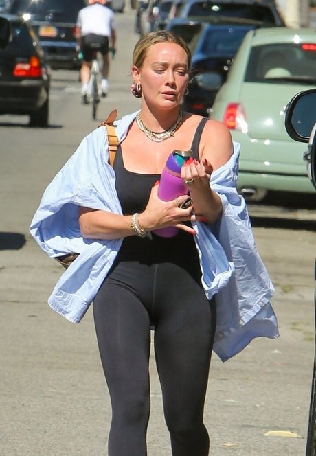 Hillary Duff adult actress img