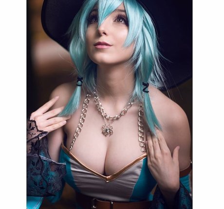 AnniTheDuck perfect actress images