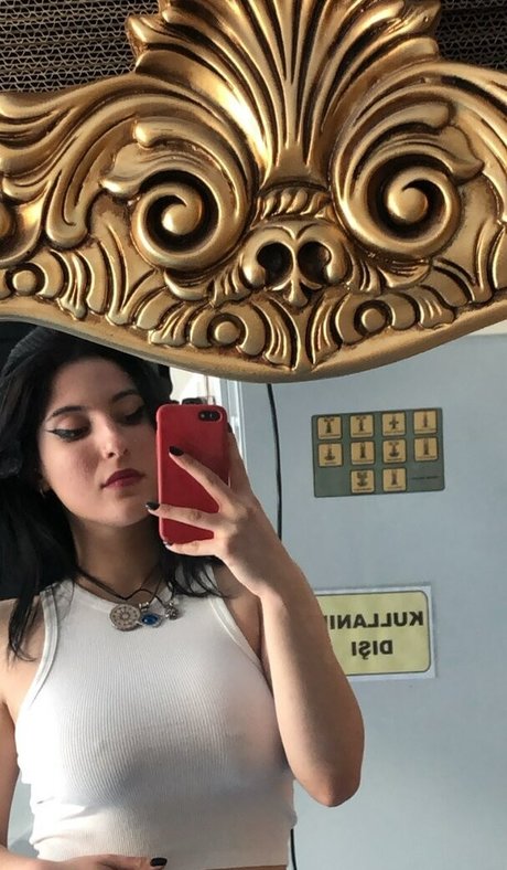 Beyza Durusu pornstar beautiful pictures