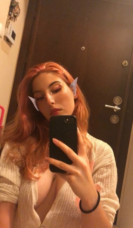 Beyza Durusu hd model image