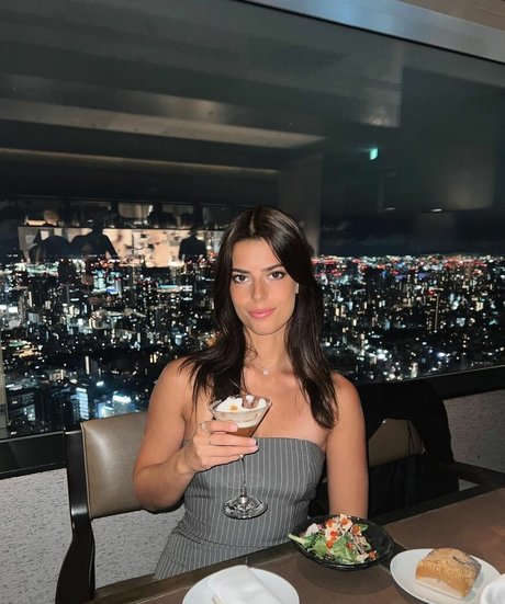 Develique pornstar xxx image