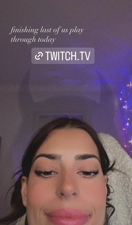 Develique pornstar exclusive galleries