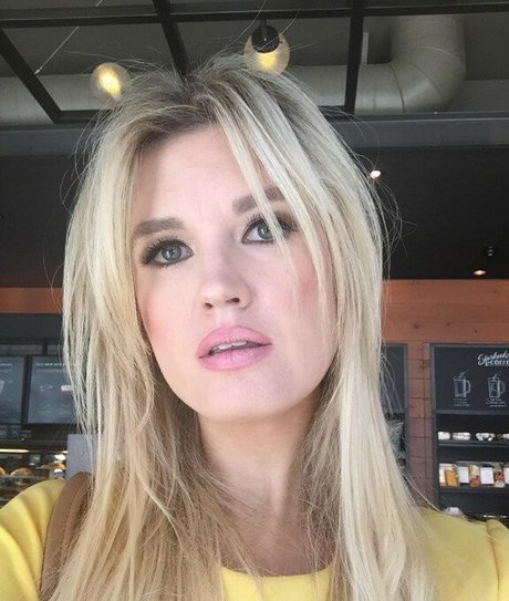 Grace Randolph nude star img