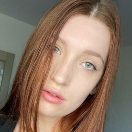 Emma Sweetness erotic actress gallery