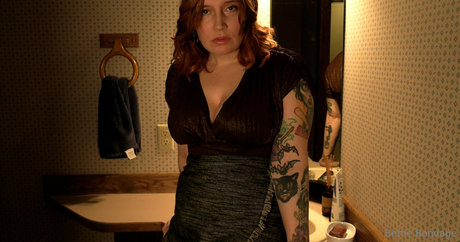 Bettie Bondage star perfect pic