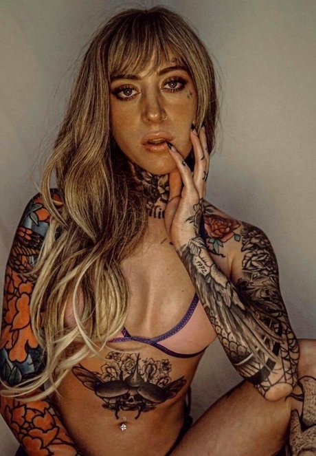 kellymedonly erotic star photo