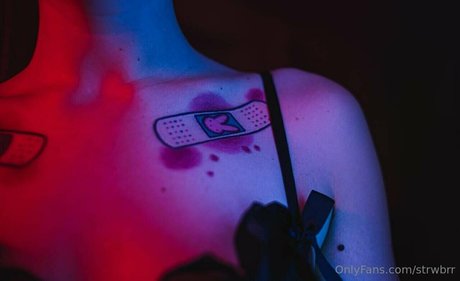 strwbrr free model archive