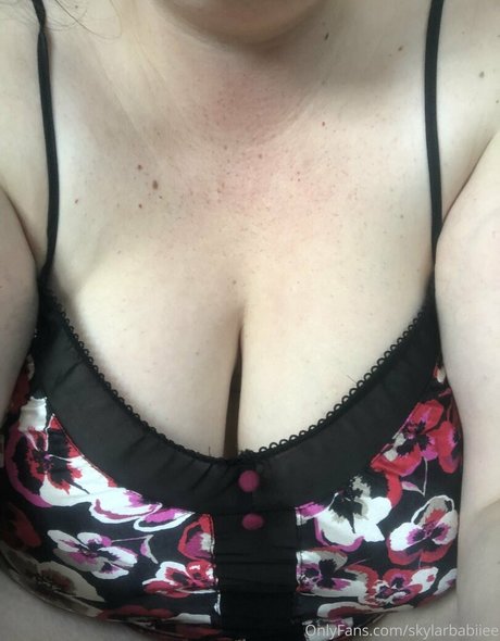 skylarbabiiee art star pics