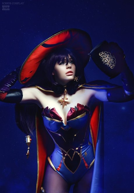 Anya Ichios star naked pics