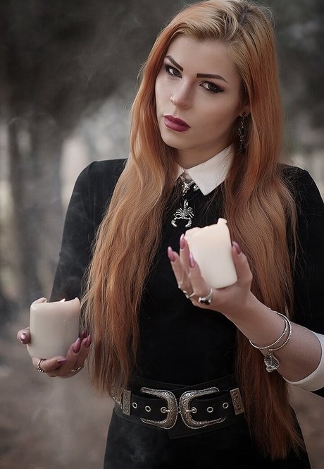 Anya Ichios naked star picture