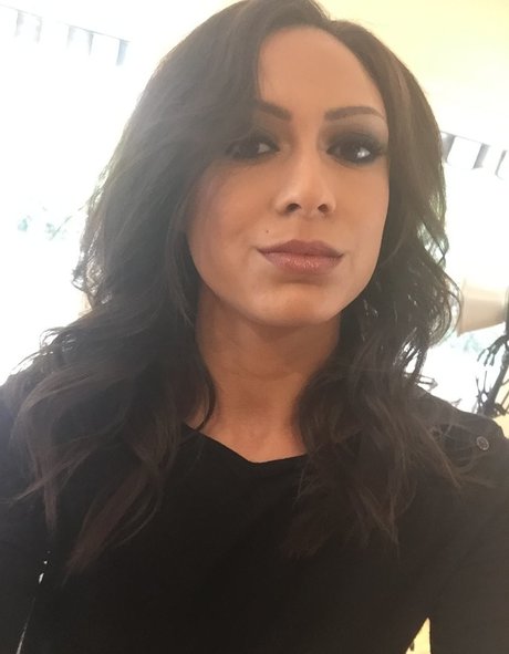 Cassie Del Isla high quality actress img