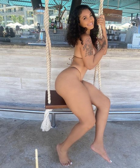 Jasmine Grenaway sex model images