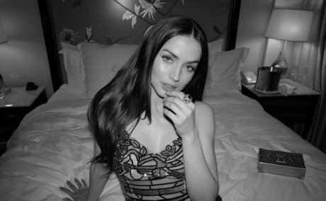 Ana De Armas model adult pic