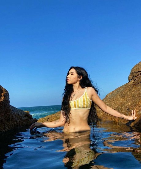 Eduarda Yuni model beautiful img