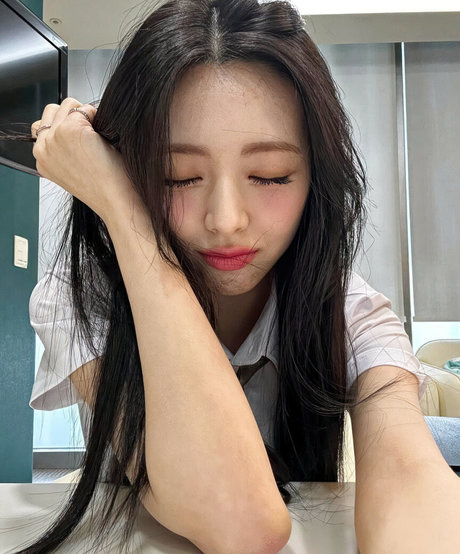 itzy all in us nudes star picture