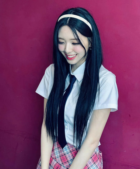 itzy all in us model high quality photo