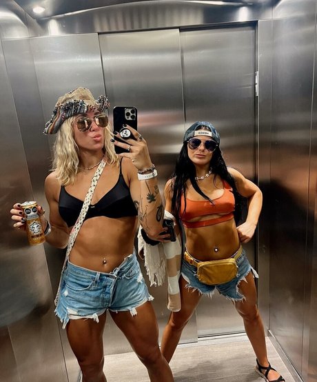 Sol Ruca nudes model pics