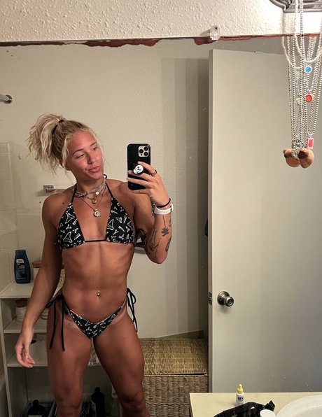 Sol Ruca art pornstar pic