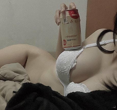 Yunne uwu sexy star archive