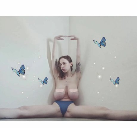 cosplay nude onlyfans naked photo