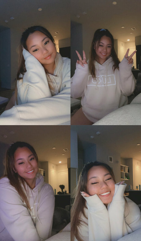 peachykaix erotic model picture