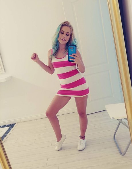 lillillylitxxx model perfect image