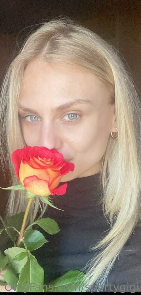 gigixgossiptalk model exclusive image