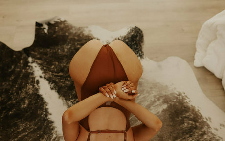 playmatesasha hd actress img