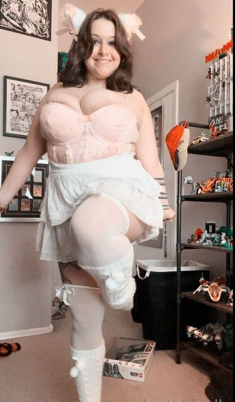 yourbigtiddiedlamb model sex image