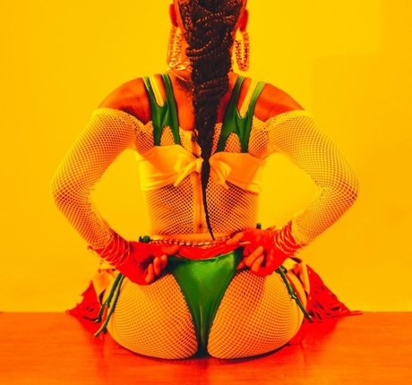 Karol Conka exclusive pornstar img