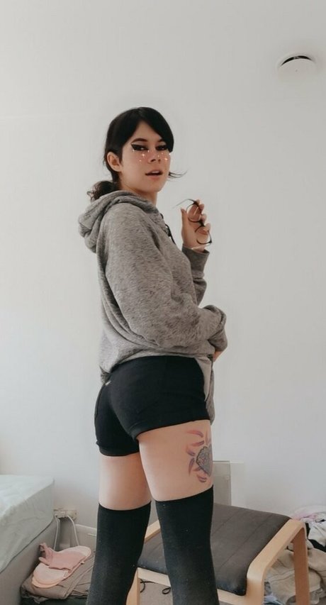 LittleMapleBerry perfect model img