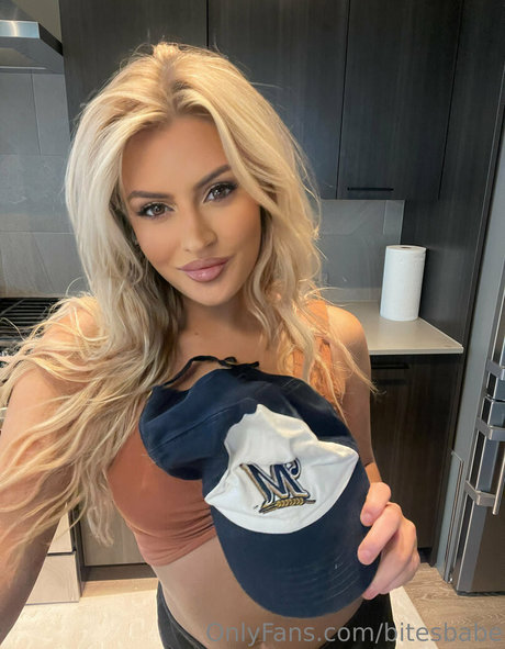 bitesbabe model sexy pics