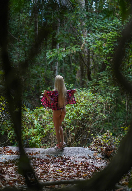 sofie perfect sin model xxx archive