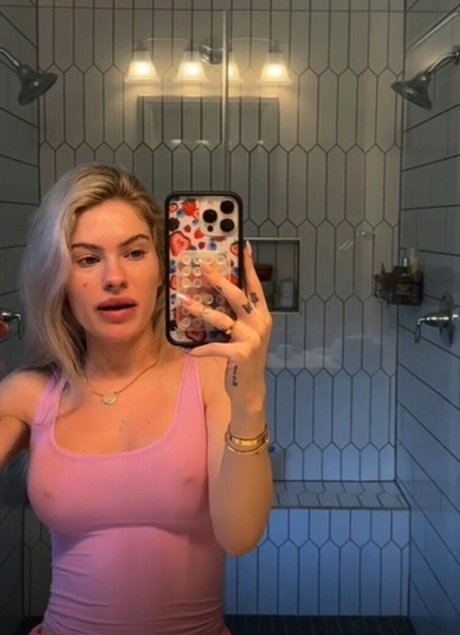 Claudia Walsh model high quality pictures