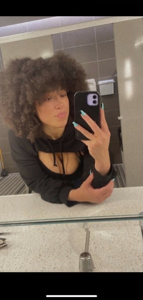 safiyaswrld top actress picture