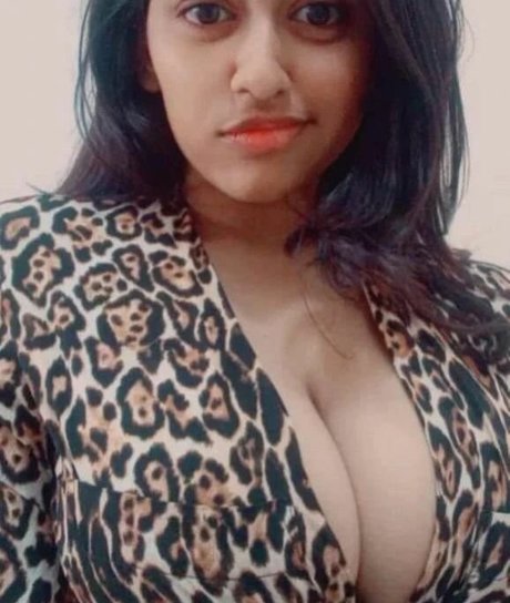 Sanjana Saba sexy pornstar galleries